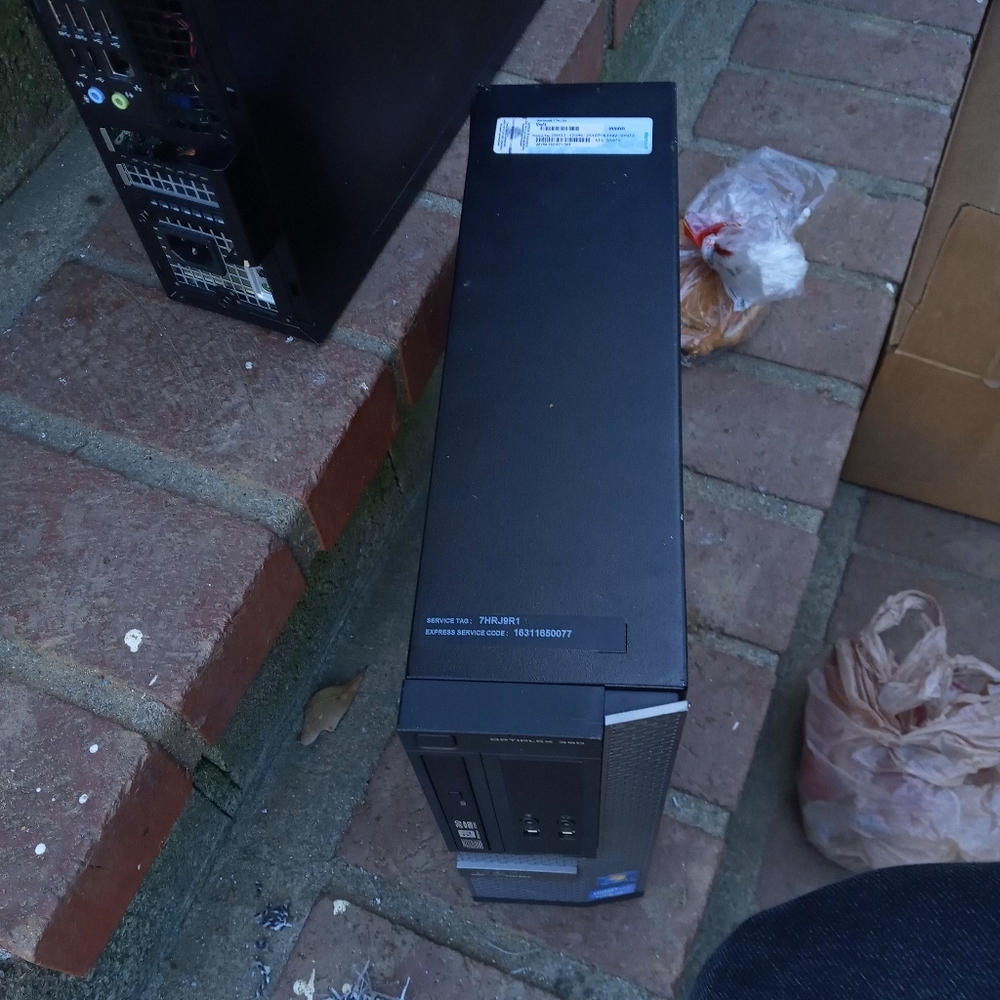 Dell Windows 7 Pro - Picture 3 of 3